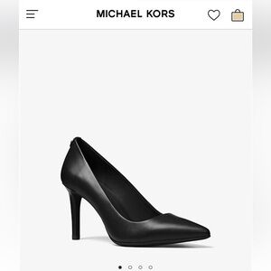 Like New Michael Kors Dorothy Flex Pump (size 7.5, color: Black)